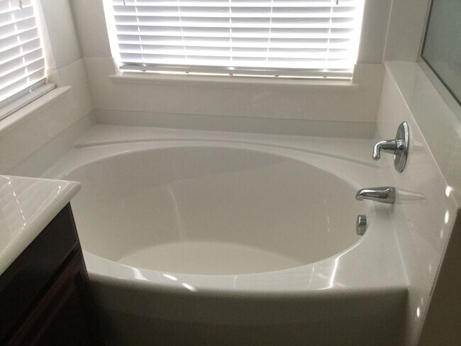 Foto del edificio - Beautiful 4 bedroom in Patterson