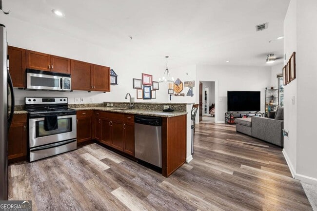 Foto del edificio - 870 Mayson Turner Rd NW