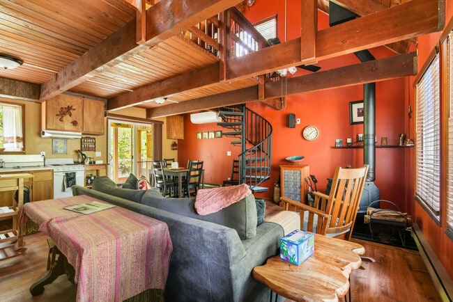 Building Photo - 64863 E Lupine Dr