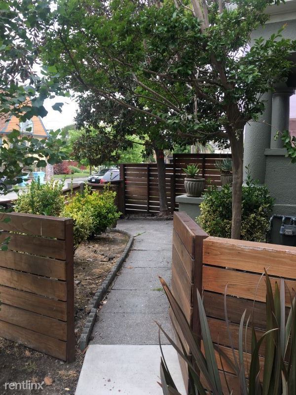 Foto del edificio - 4 br, 1 bath Duplex - 1519 Harmon St