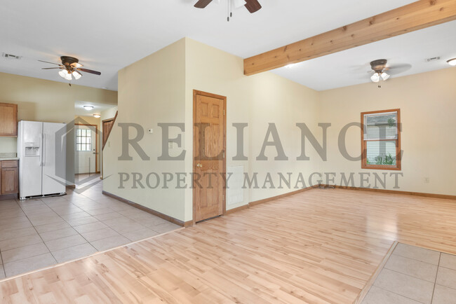Building Photo - 203 N Ohio St