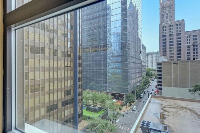 Foto del edificio - 400 E Ohio St