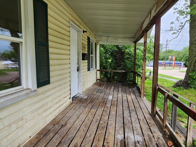 Foto del edificio - Spacious 2-Bedroom, 1-Bathroom Home AVAILABLE NOW!!