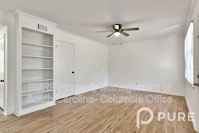 Foto del edificio - 215 Windsor Point Rd