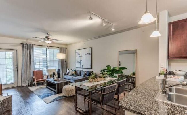 Building Photo - 1 bedroom in Houston TX 77055