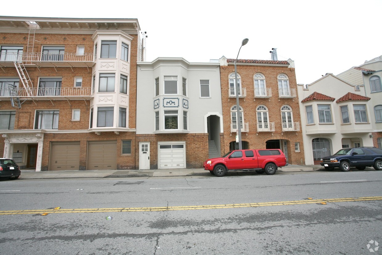 Building Photo - 2932-2934 Franklin St