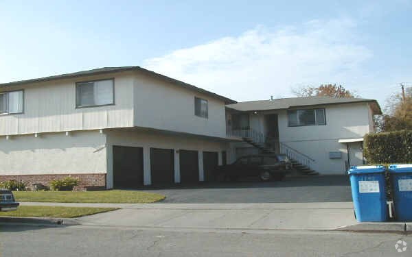 Building Photo - 1207 Francisco Ave