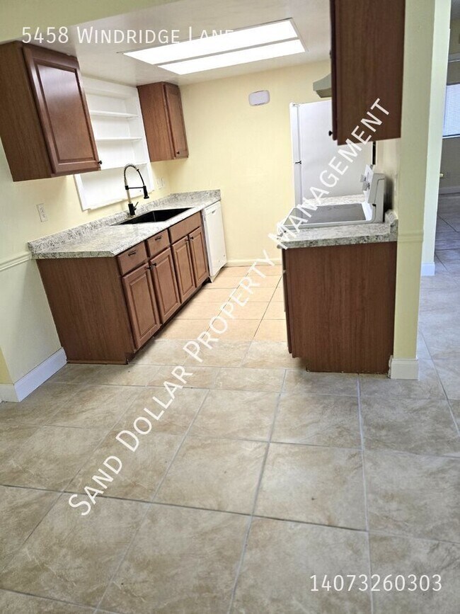 Foto del edificio - Nicely renovated 4 bedroom 2 bathroom hous...