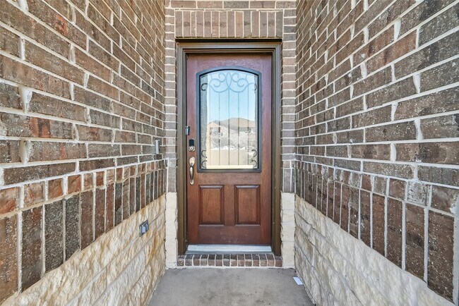 Foto del edificio - 1322 Eagle Pass Dr