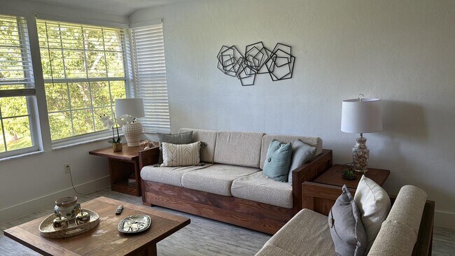 Building Photo - 1408 Palm Beach Trace Dr