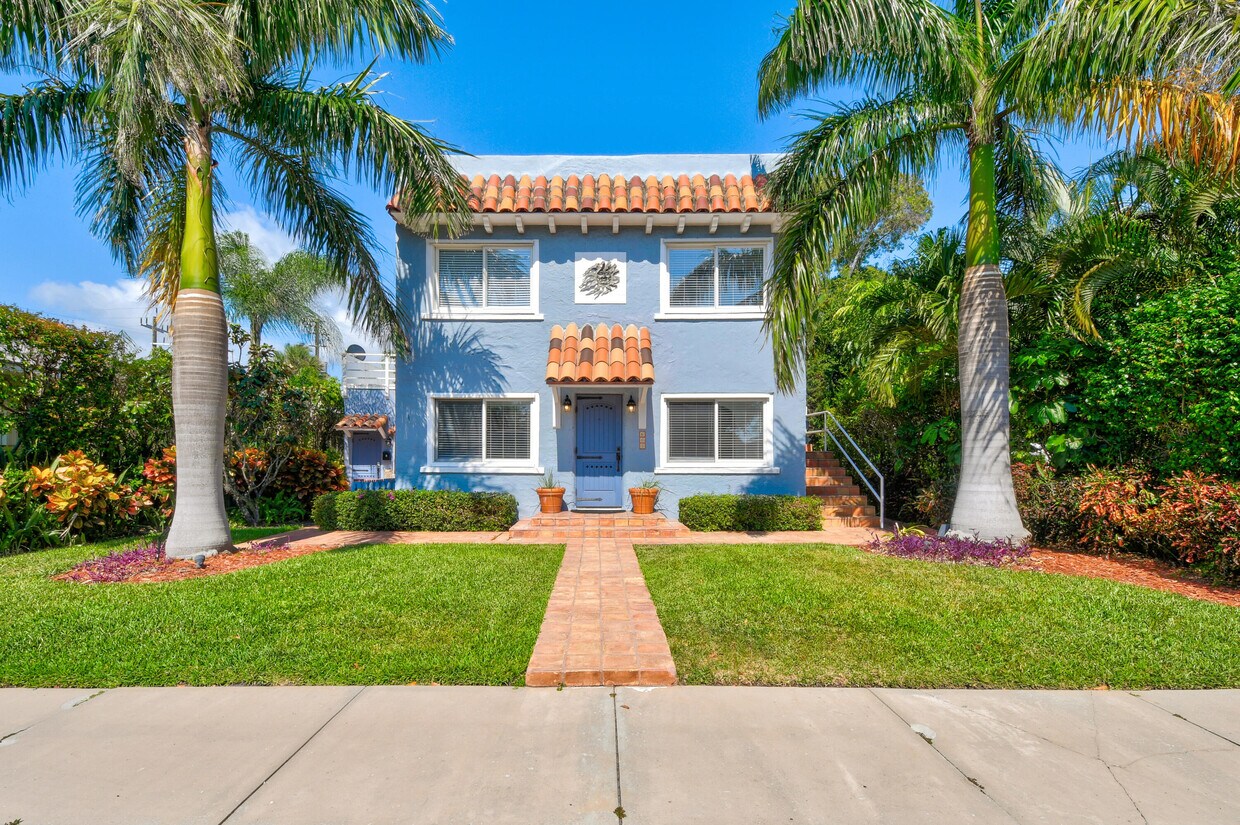 605 N Lakeside Dr Unit 1, Lake Worth, FL 33460 Room for Rent in Lake