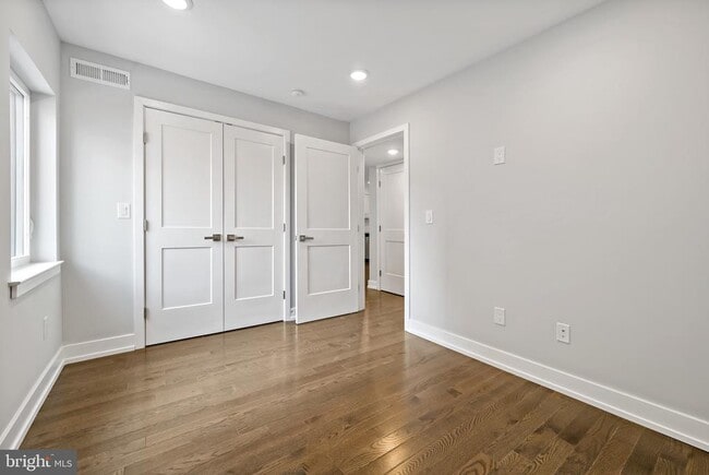 Building Photo - 1530 N Palethorp St