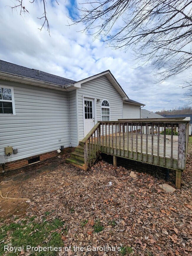 Building Photo - 3 br, 2 bath House - 5127 Daffodil Lane