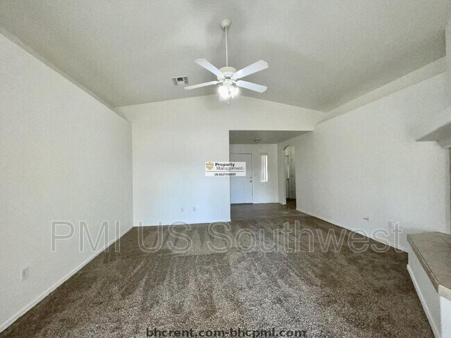 Building Photo - 4891 S Rinaldi Dr