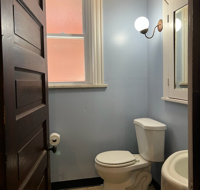 Foto del edificio - 3453 Hartford St