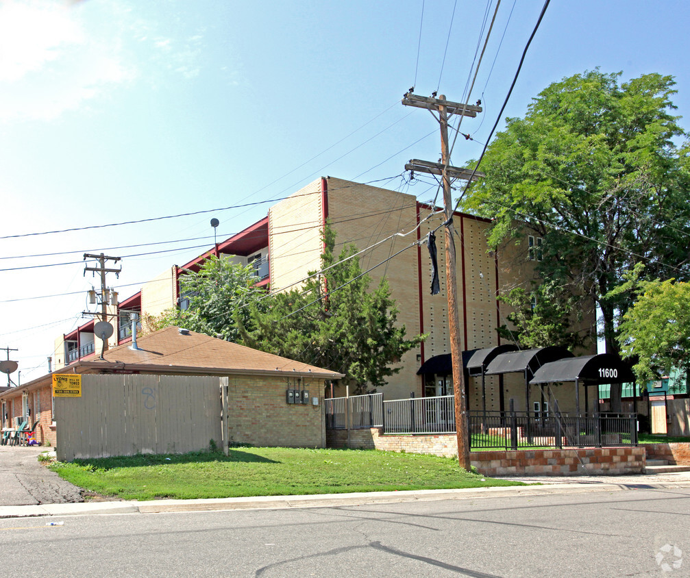 Foto principal - 11600 16th Ave