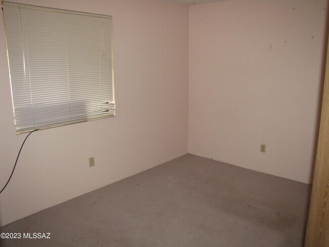 Foto del edificio - 6615 E Golf Links Rd