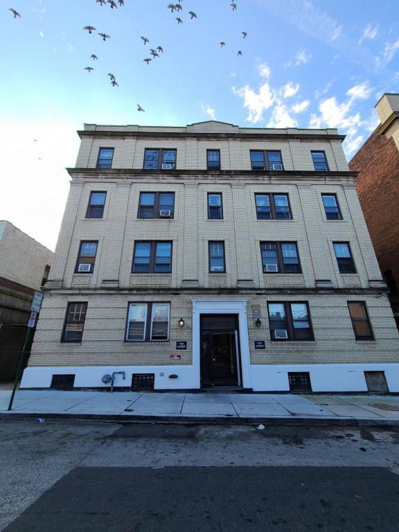 Primary Photo - 6820 Ludlow Street