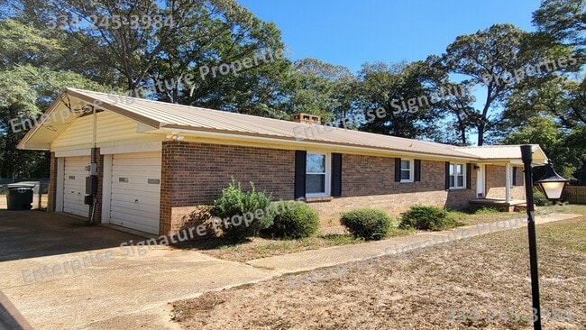Foto del edificio - 2500 Neal Metcalf Rd