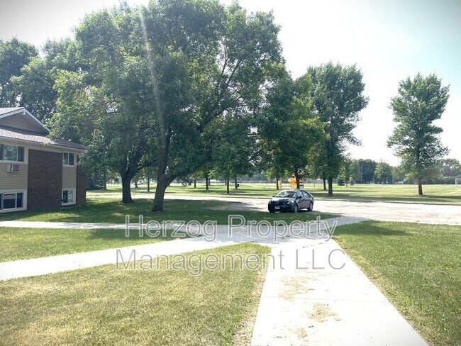 Foto del edificio - 307 27th Street Southwest