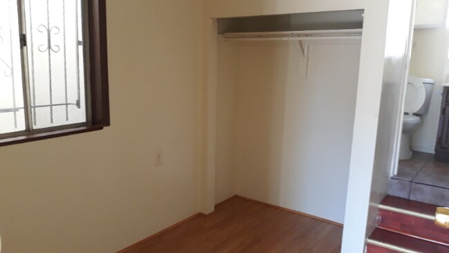 Foto del edificio - 5921 Hooper Ave.