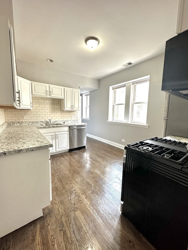 Foto del edificio - 4454 N Sheridan Rd