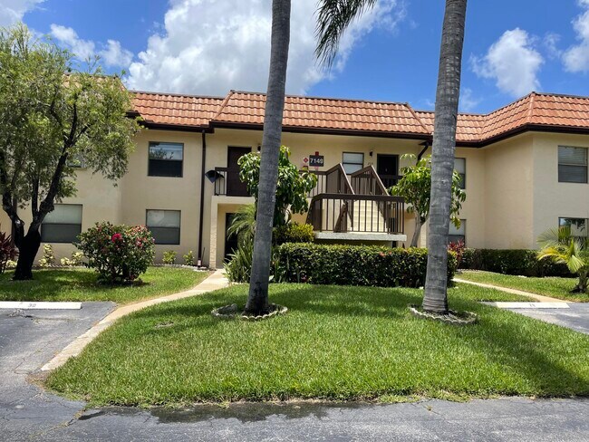 Foto del edificio - 7149 Golf Colony Ct
