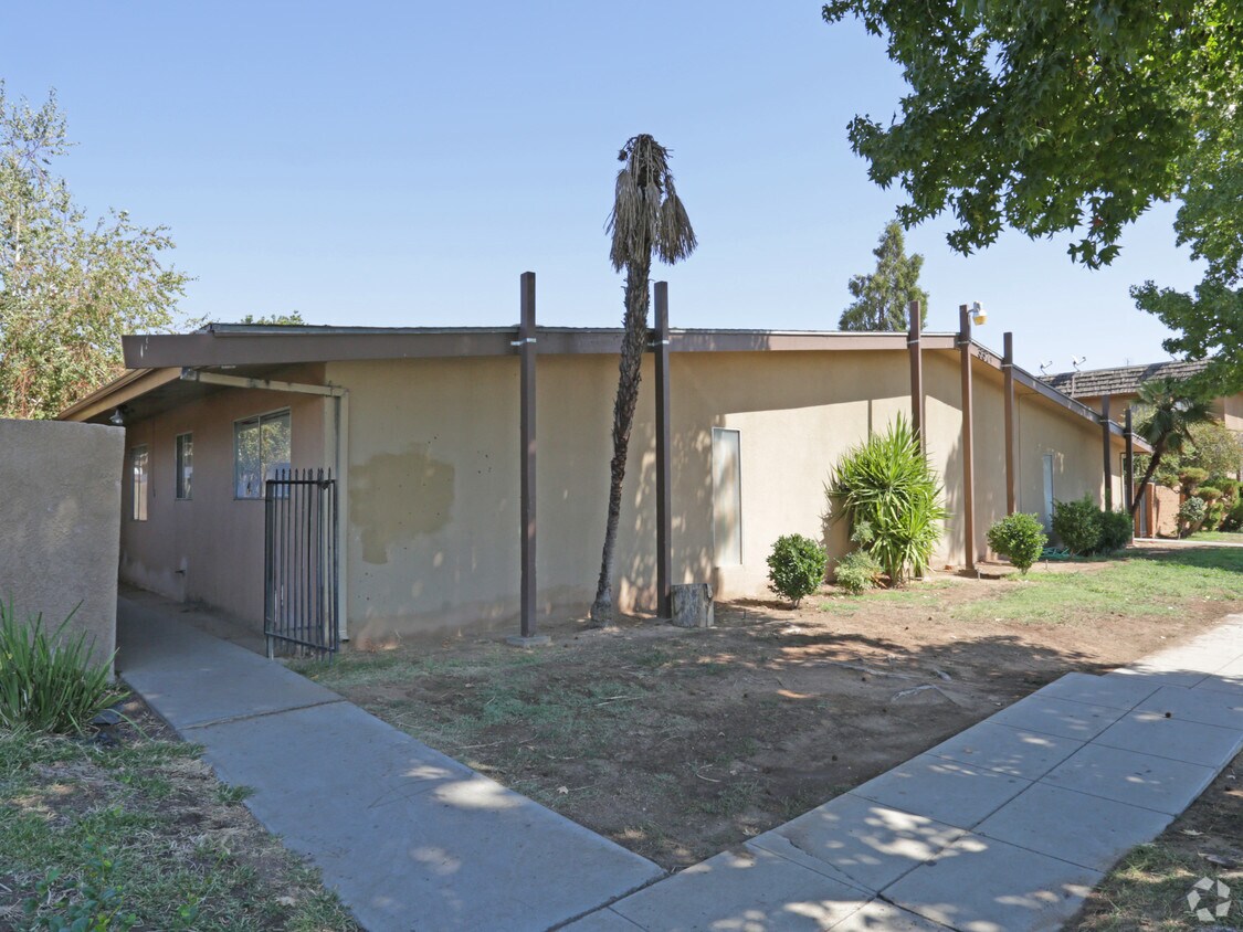 3379 E Fairmont Ave, Fresno, CA 93726 3379 E Fairmont Ave Fresno, CA