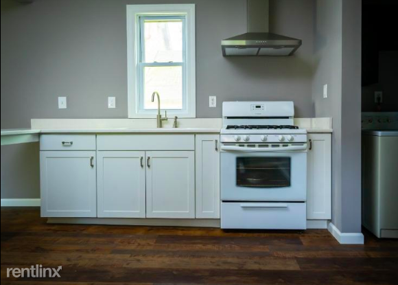 Building Photo - 3 br, 1 bath Apartment - 3904 W 34th St