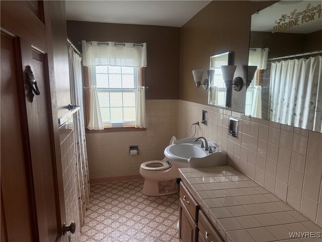 Building Photo - 8946 Rivershore Dr