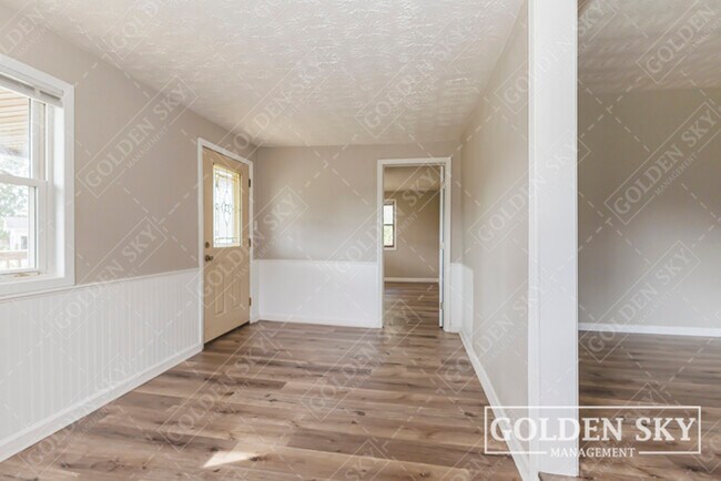 Foto del edificio - 306 N Mulberry St