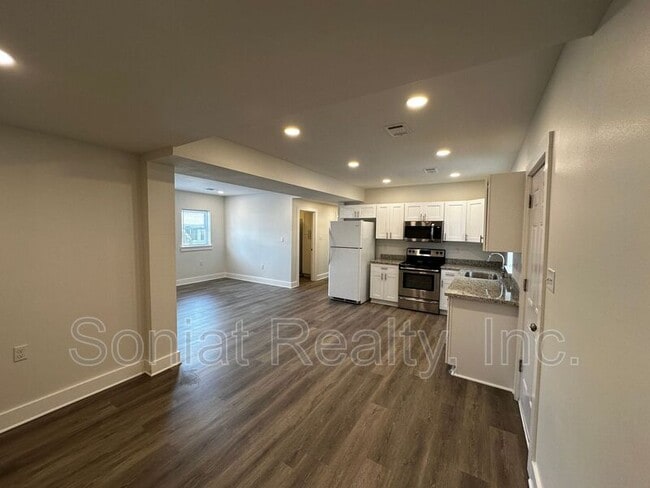 Foto del edificio - 3302 Nashville Ave