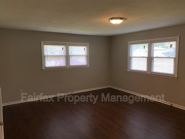 Photo - 3221 Dearborn Dr House