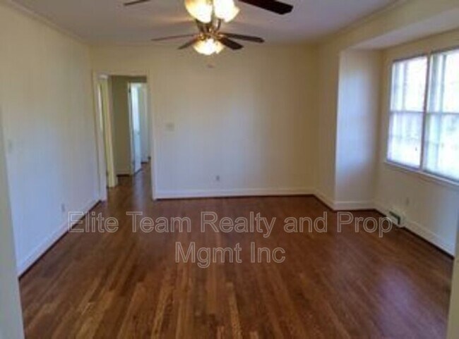 Foto del edificio - 513 Webster Pl