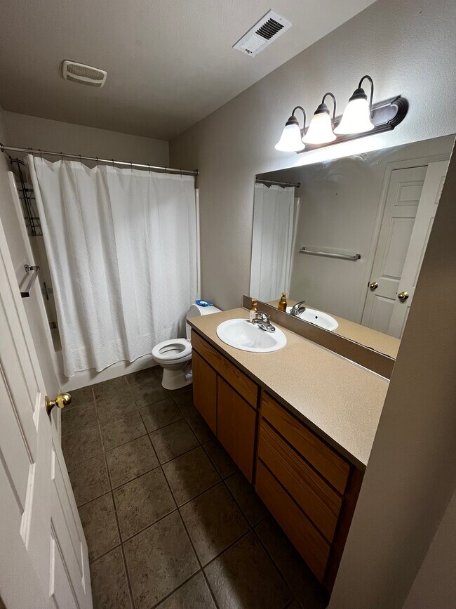 Foto del edificio - 2518 Valley View Ct