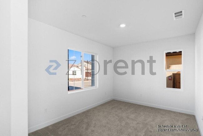 Building Photo - 5584 Howell Mountain Ln