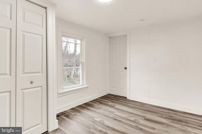 Building Photo - 3 bedroom in CD East Schools