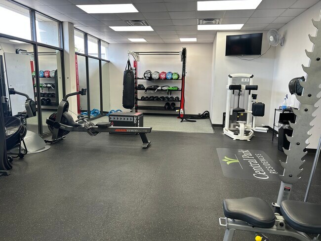 Foto del edificio - 410 W 7th St