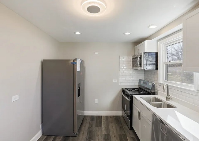 Photo - 7 Division St House