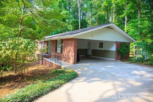 Building Photo - 2992 Dogwood Dr