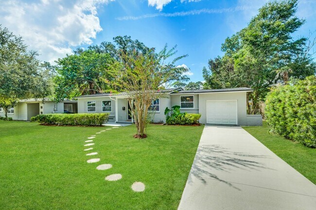 Foto del edificio - 5112 Huxley Rd
