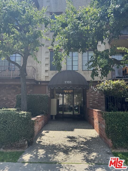 Building Photo - 1101 Rexford Dr