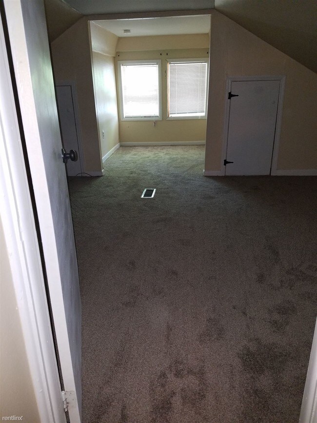 Foto del edificio - 1 br, 1 bath Triplex - 1112 Delsea Dr Apt A