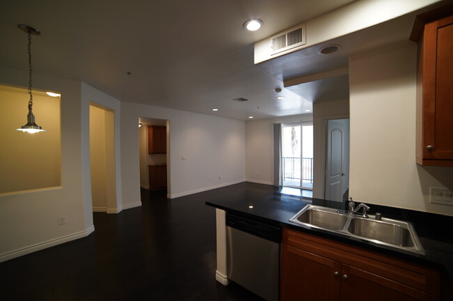 Foto del edificio - 360 W Avenue 26