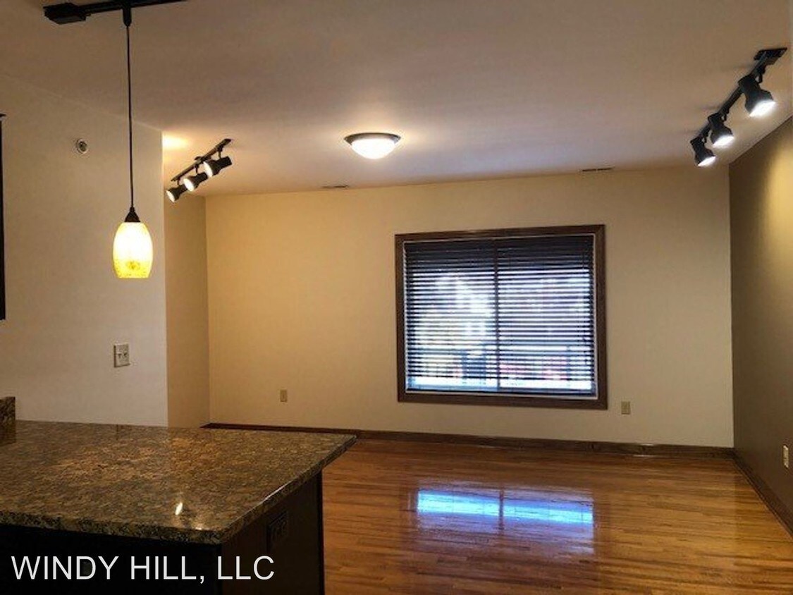 Foto principal - 443 Millwood Ave