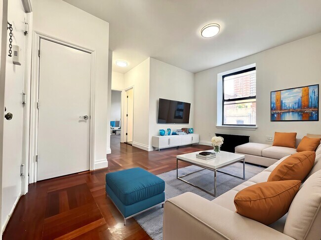 Building Photo - 609 W 137th St
