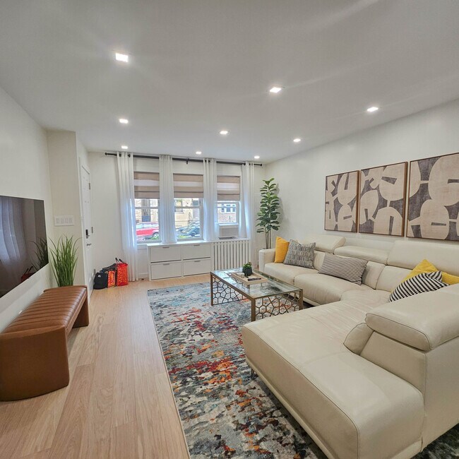 Foto del edificio - 3239 46th St