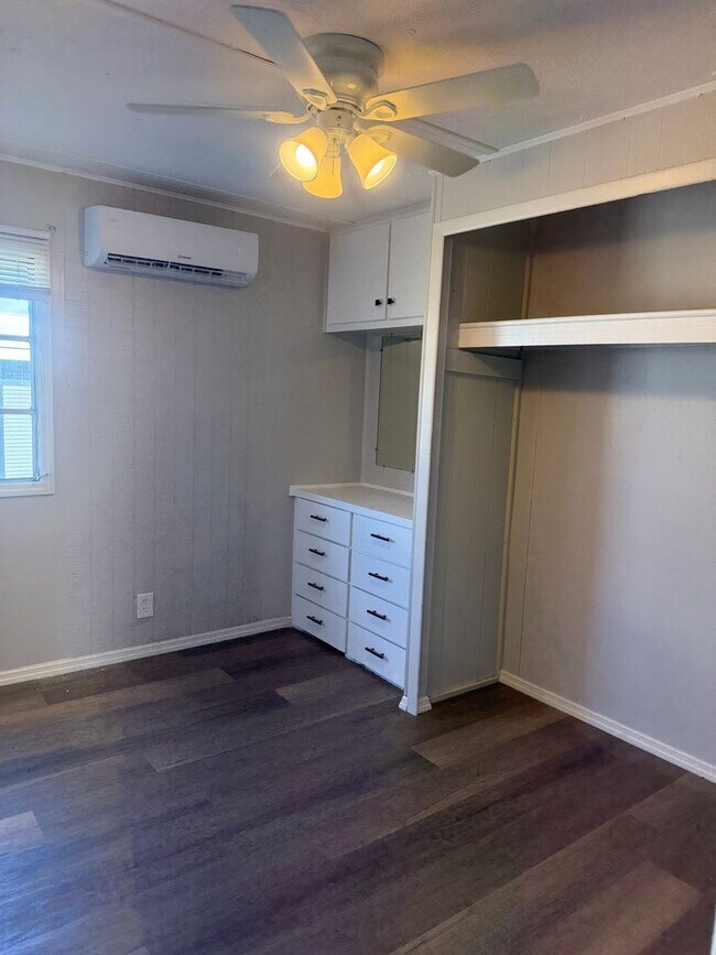 Foto del edificio - 3 bedroom 2 bath