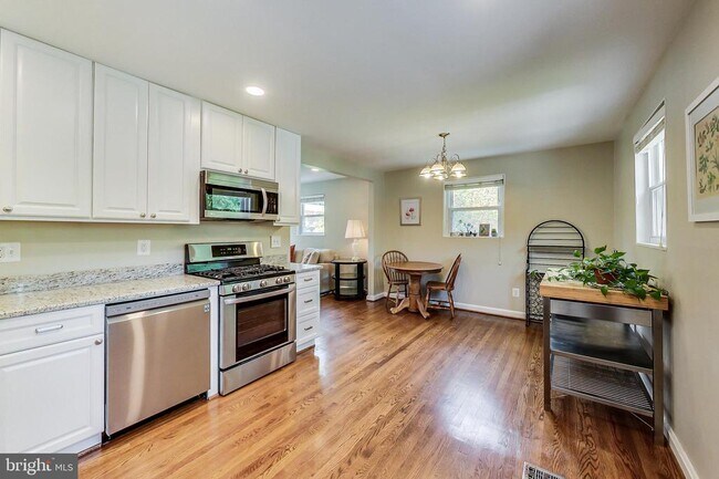 Foto del edificio - 4715 Oxbow Rd