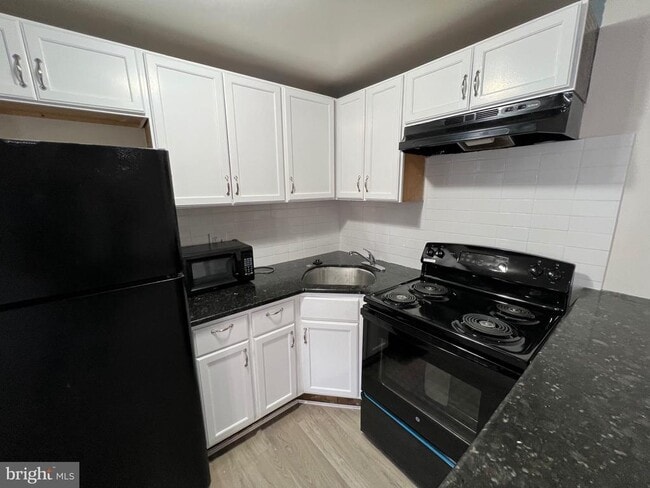 Foto del edificio - 515 W Girard Ave